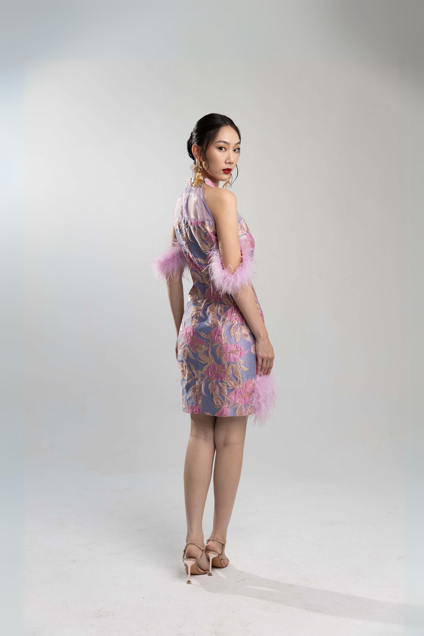Fluffy Glimpse Qipao (Indigo Dreams)